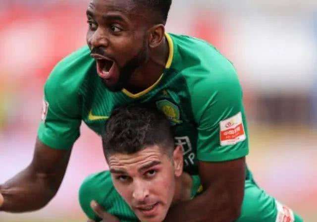 巴坎布快乐足球是什么梗