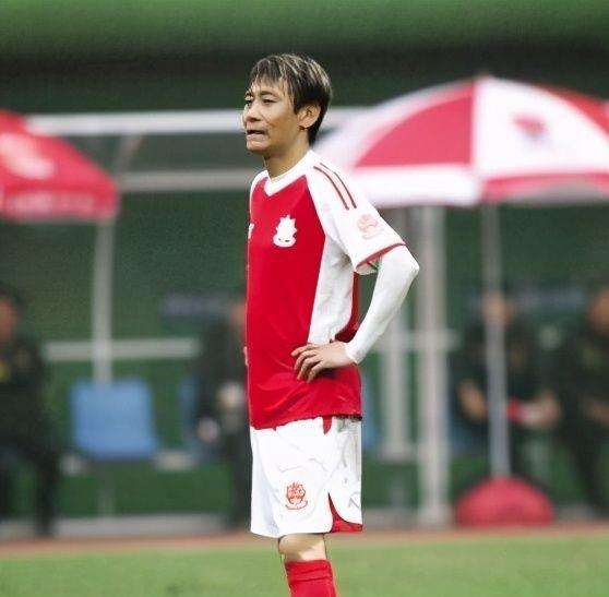 高峰在国家队打进几球