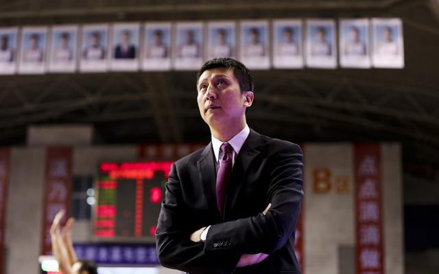 辽宁男篮历届主教练是谁