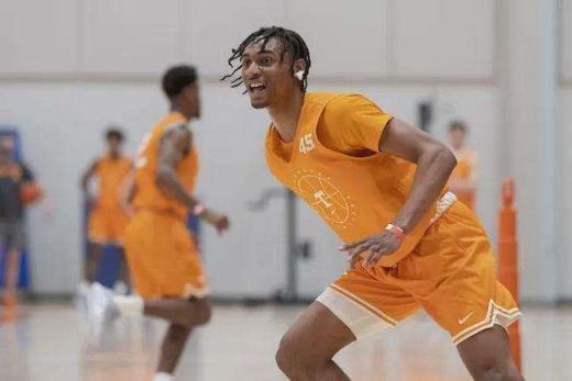 基翁-约翰逊身高臂展介绍