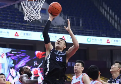 辽宁本钢队现任队长是谁