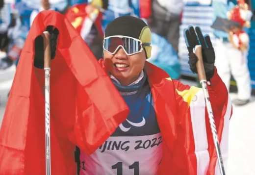 越野滑雪郑鹏个人介绍