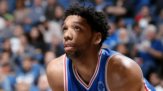 贾利尔-奥卡福nba打不上球原因