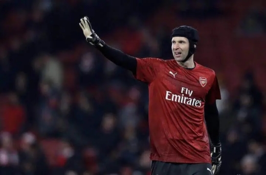 彼得-切赫退役时间介绍