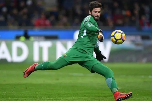 阿利松-贝克尔头球破门视频介绍