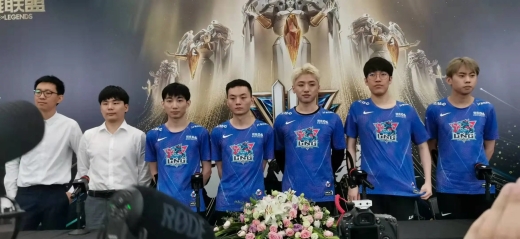 LNG夏季赛大名单2022