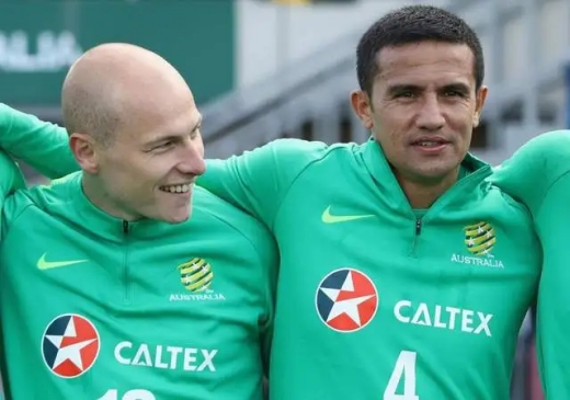 2022阿隆-穆伊不上场比赛原因