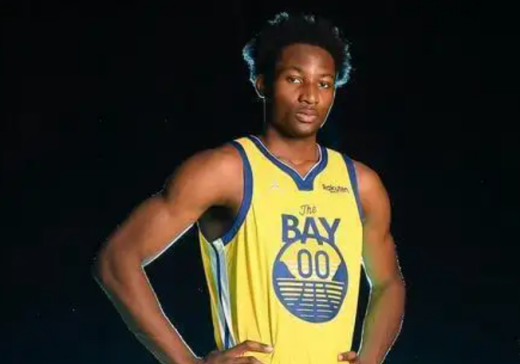 乔纳森-库明加个人介绍