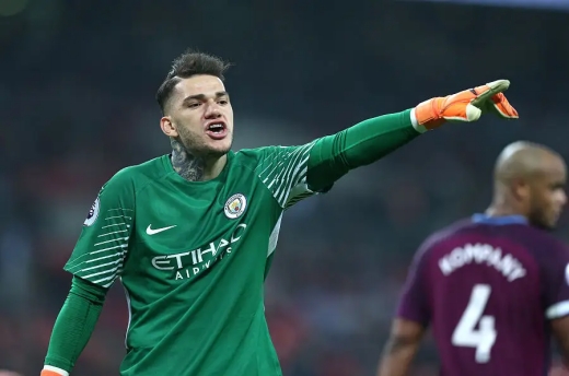 曼城门将埃德松年薪介绍