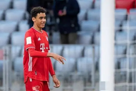 拜仁小将穆夏拉国籍介绍