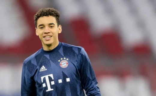 穆西亚拉为什么叫斑比