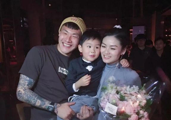 王大雷老婆是谁_王大雷老婆赵立琴图片一览