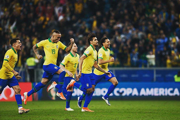 巴西足球最强阵容(巴西最强的足球队的队员是谁)