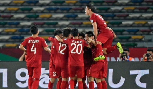 武磊读秒绝杀越南-世界杯国足3比2绝杀越南收获12强赛首胜