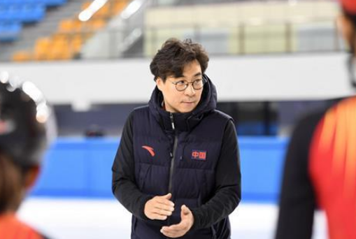 短道速滑韩国教练图片